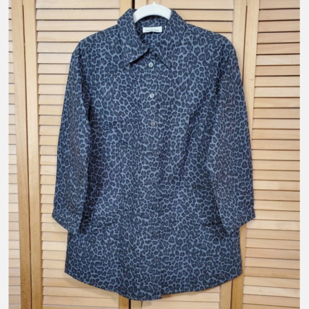 Joan Rivers Animal Print Boyfriend Shirt XS